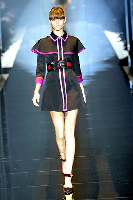 Watch Gucci: Spring 2007 Ready